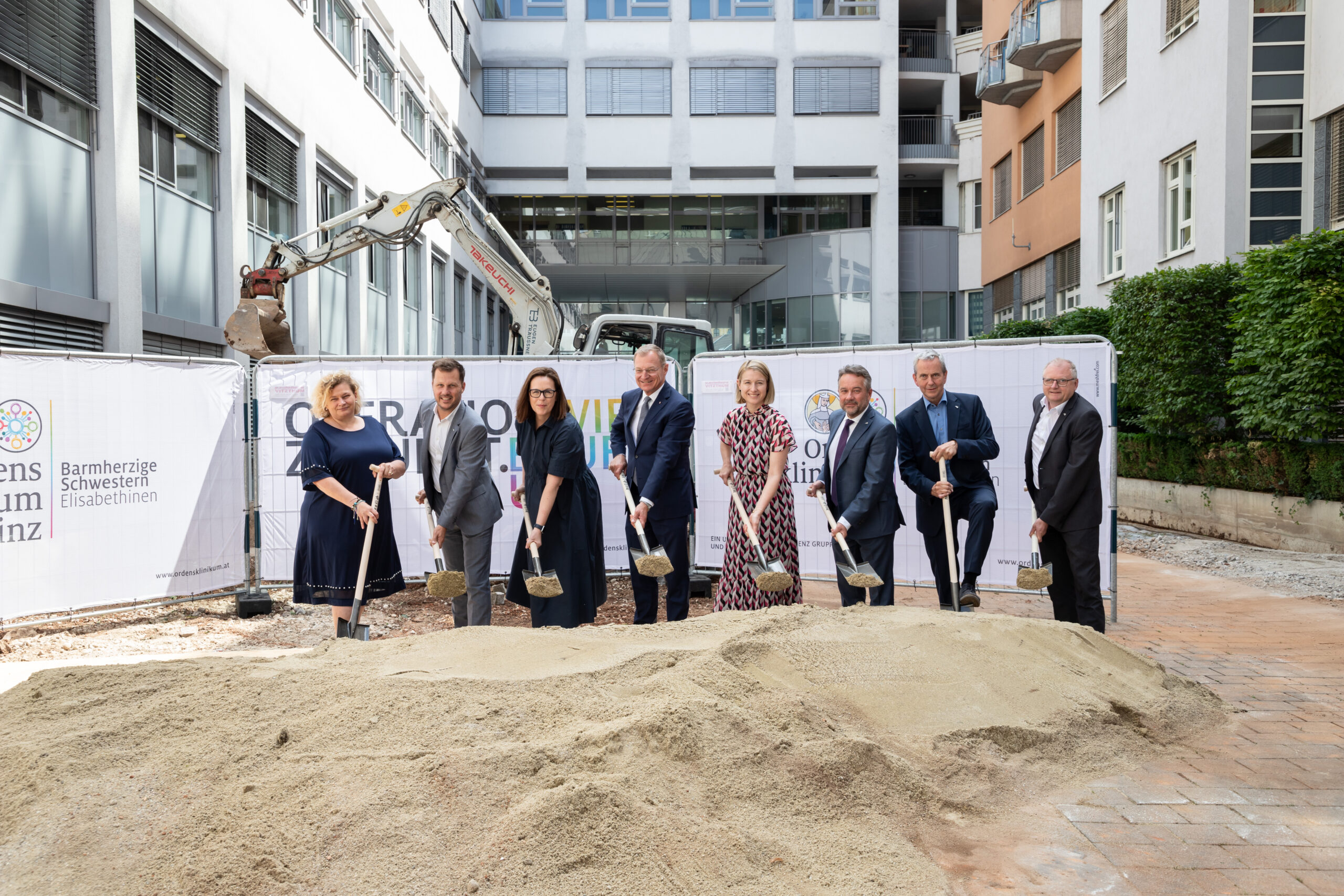 Spatenstich am Ordensklinikum Linz Barmherzige Schwestern Spatenstich am Ordensklinikum Linz Barmherzige Schwestern